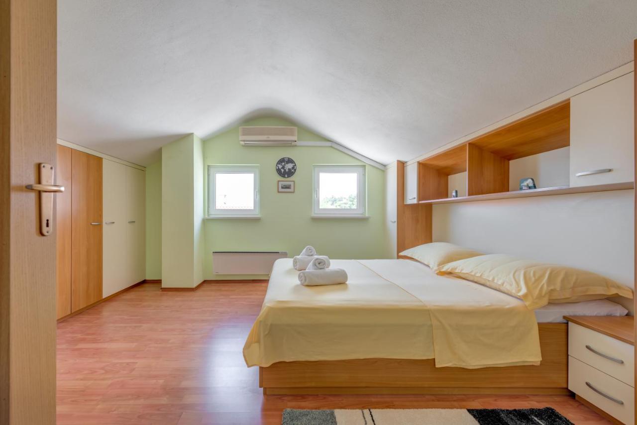 Villa Lille Trogir Exteriör bild