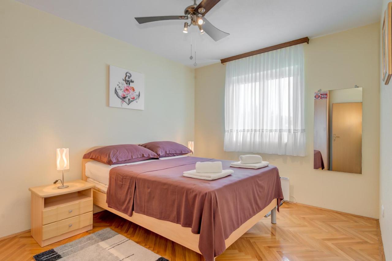 Villa Lille Trogir Exteriör bild