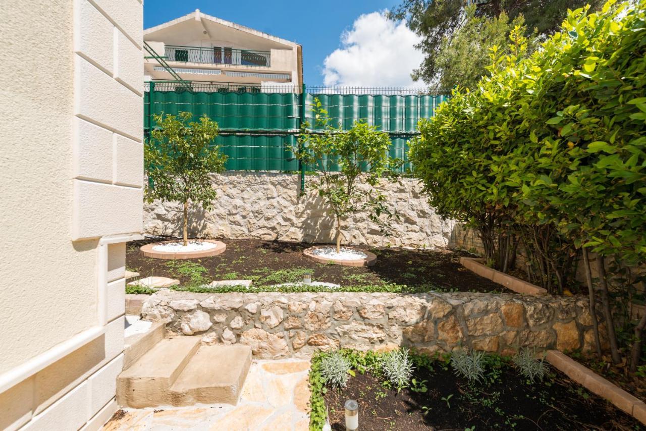 Villa Lille Trogir Exteriör bild