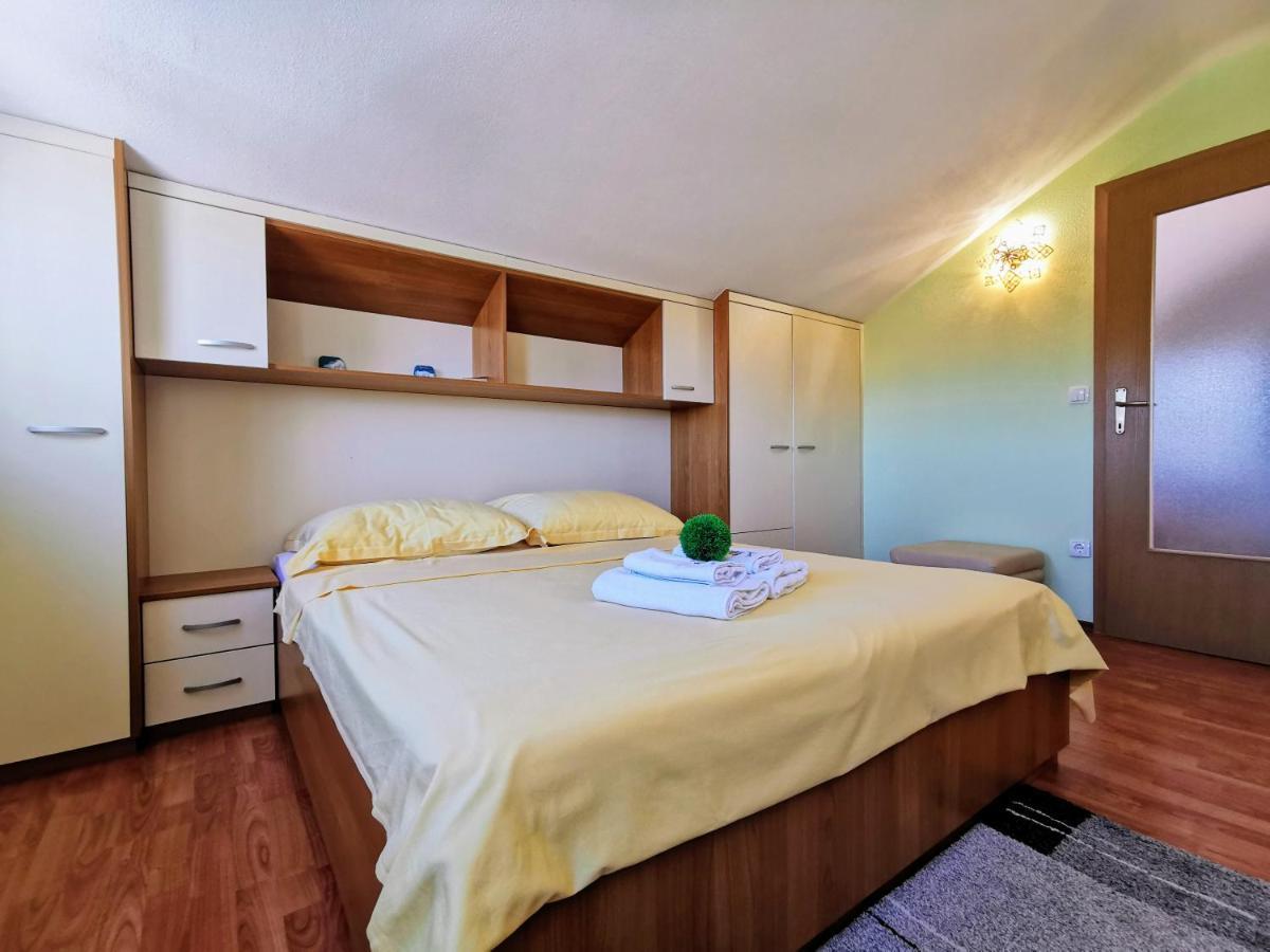 Villa Lille Trogir Exteriör bild
