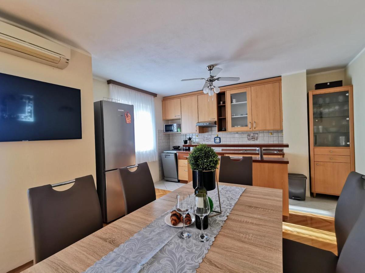 Villa Lille Trogir Exteriör bild