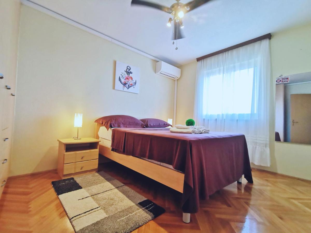 Villa Lille Trogir Exteriör bild