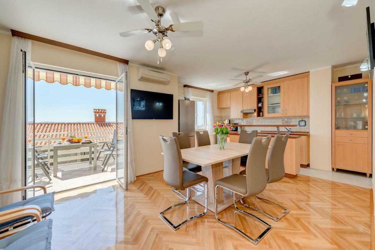 Villa Lille Trogir Exteriör bild
